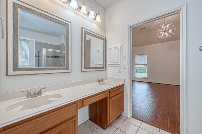 Building Photo - 17935 Western Pass Ln