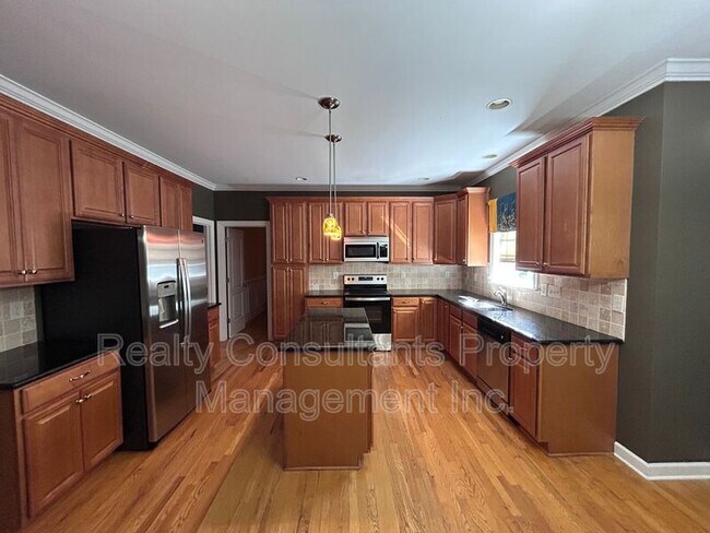 Building Photo - 4540 Pebble Lake Dr