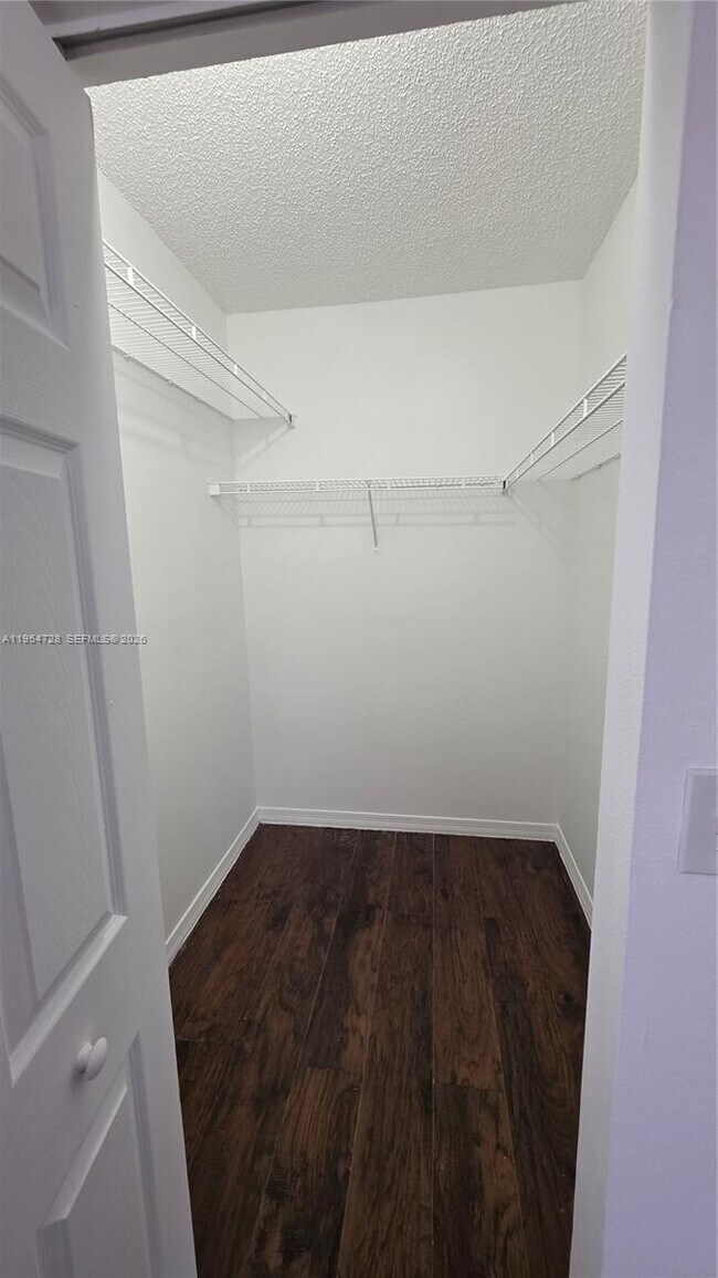 Building Photo - 2090 W Preserve Way