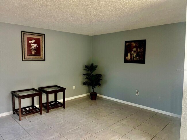 Building Photo - 731 Wyman Ct