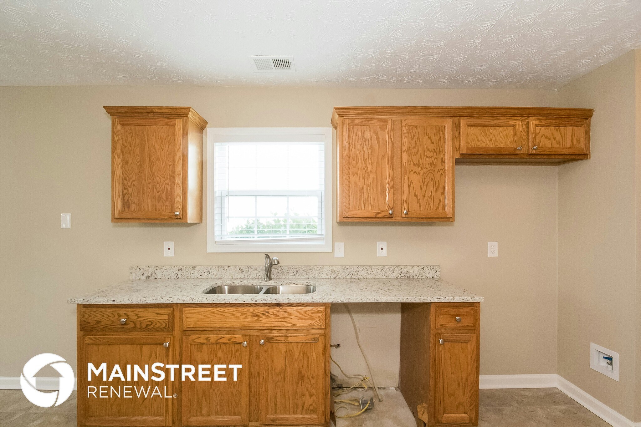 Building Photo - 1628 Marceau Dr