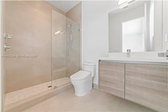 Building Photo - 16680 Botaniko Dr N