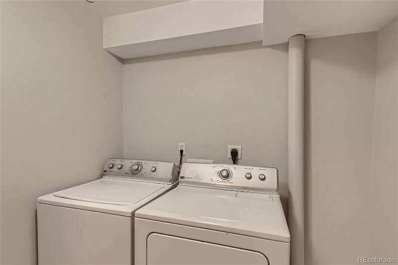 Building Photo - 6820 Antigua Dr