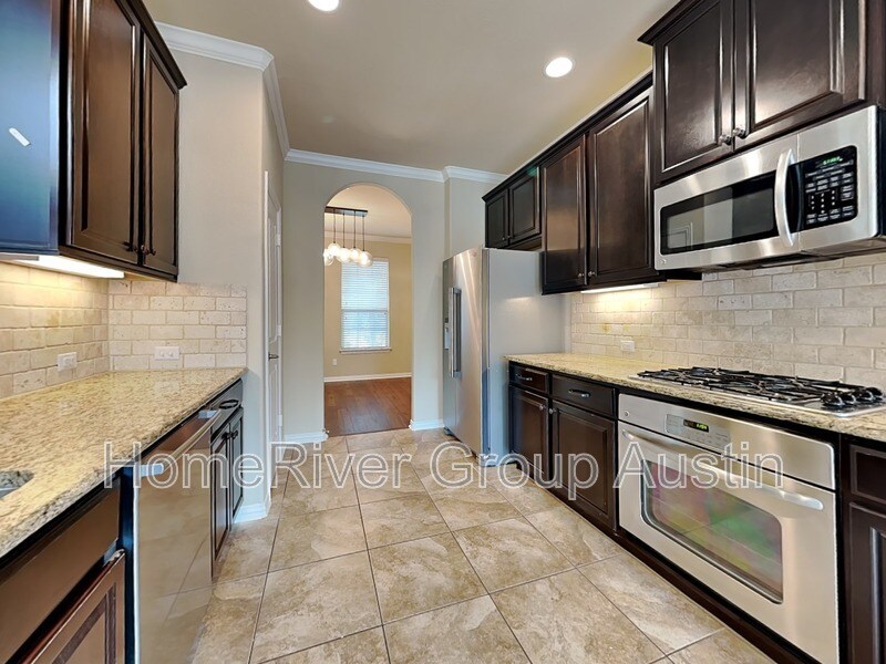 Building Photo - 1303 Orchard Falls Dr