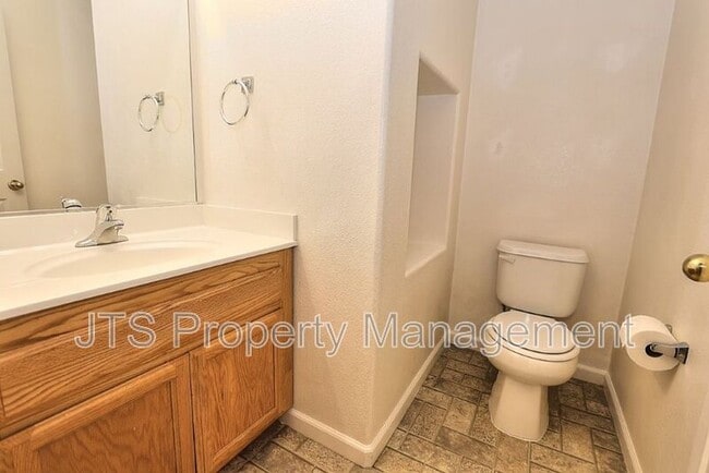 Building Photo - 506 Navigator Dr