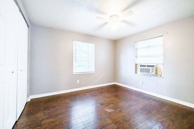 Building Photo - 2507 W Virginia Ave