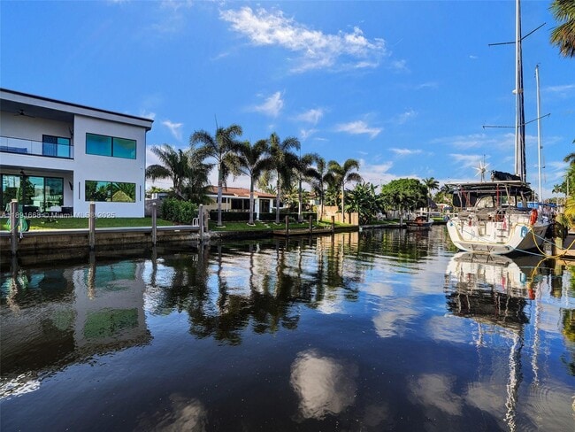 Building Photo - 1216 Guava Isle