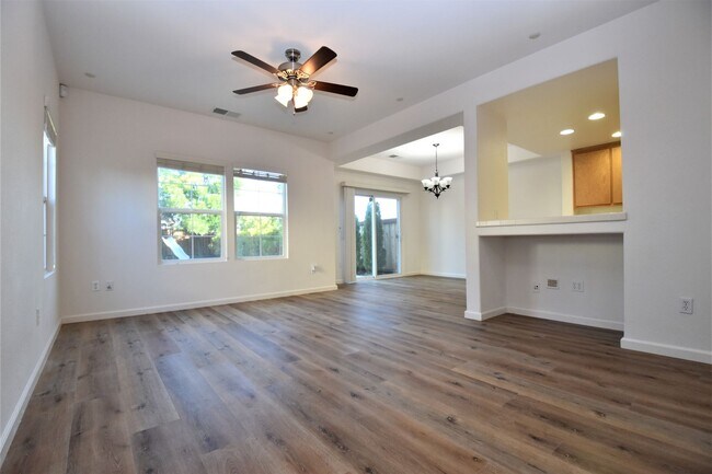 Building Photo - 3814 Black Butte Rd