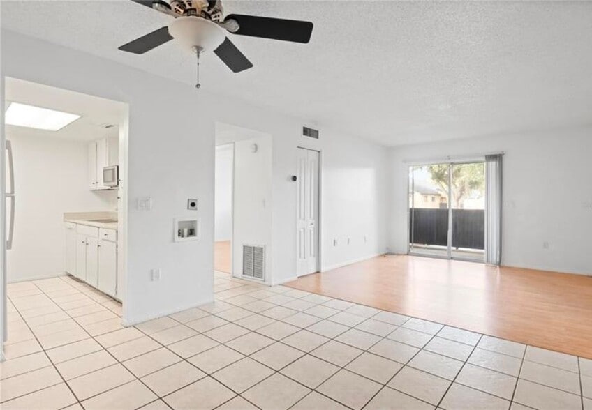 Building Photo - 920 N Lake Destiny Rd