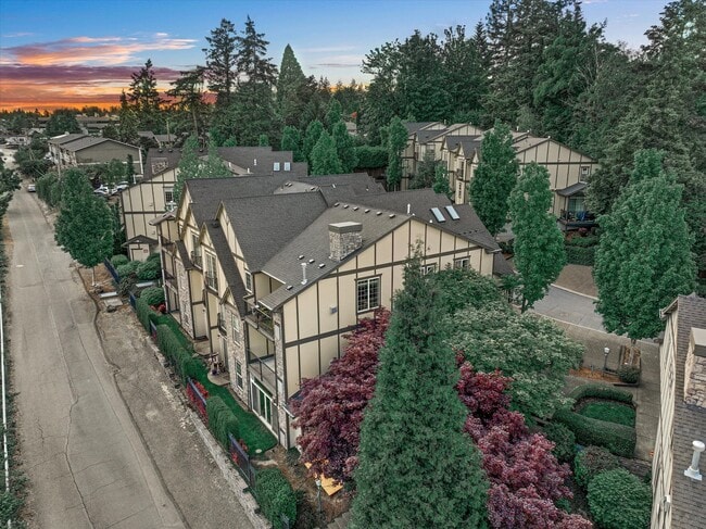 Building Photo - 3640 SW Baird St