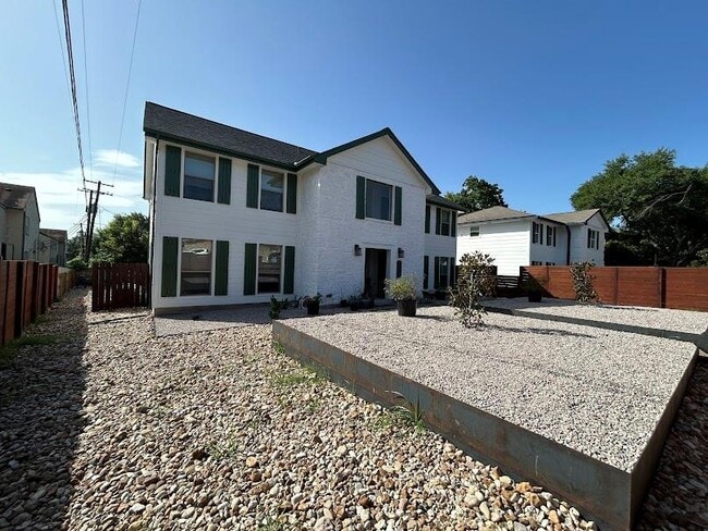 Primary Photo - 3413 Willowrun Dr