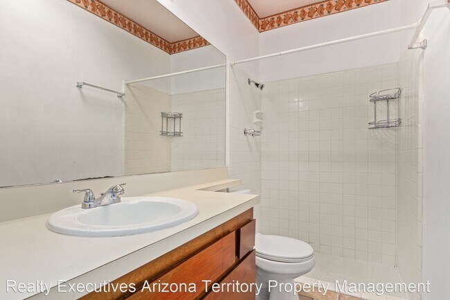 Building Photo - 3 br, 2 bath House - 835 S. Pantano Parkway