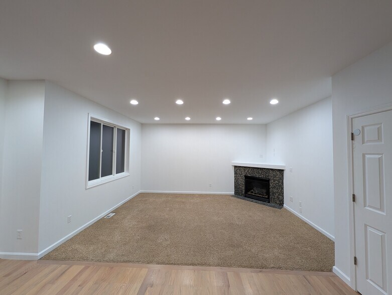 Building Photo - 19031 Waxen Rd