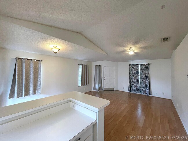 Building Photo - 2819 Stoneway Ln