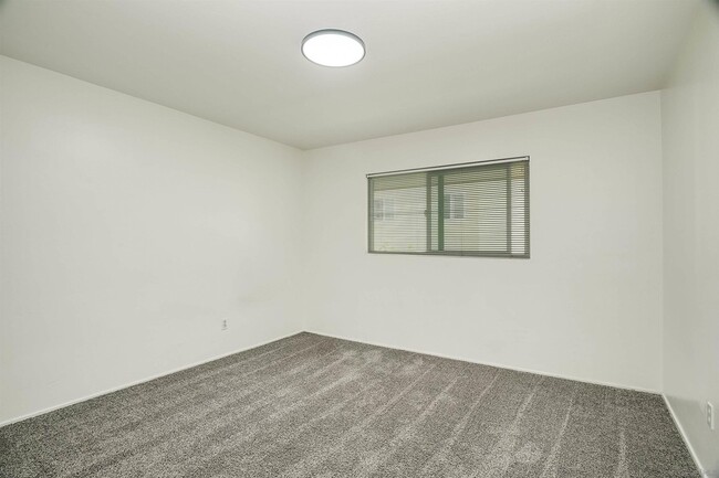 Building Photo - 4343 Idaho St