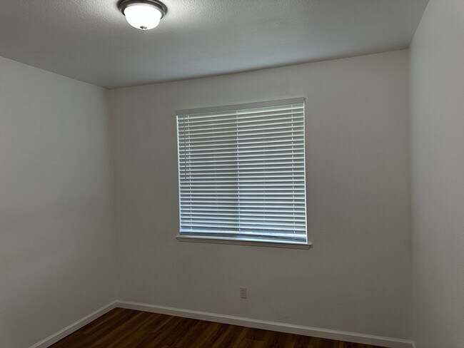 Building Photo - 91 W Recreo Ct