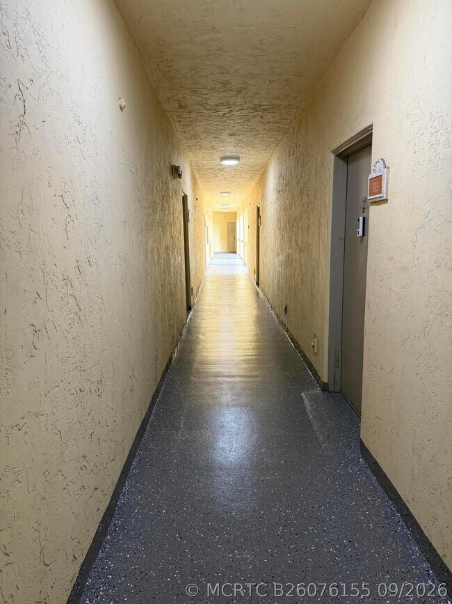 Building Photo - 8160 Geneva Ct