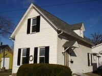 Building Photo - 716 Spruce Ave SW