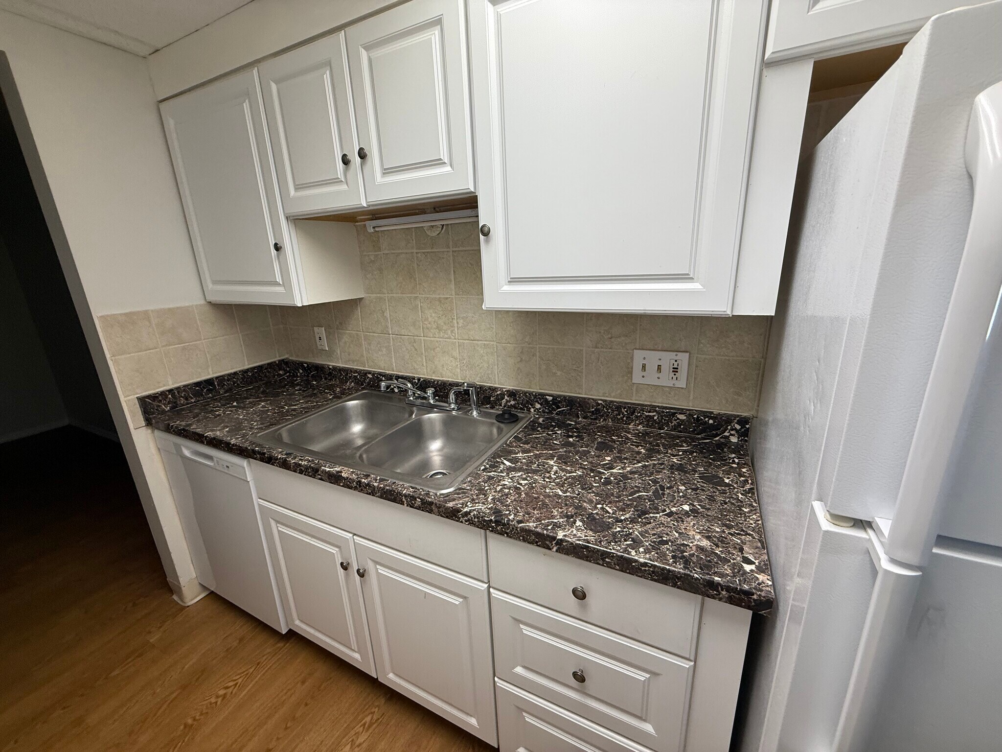 Building Photo - 5266 Grafton Rd