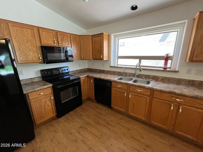 Building Photo - 29429 N Blackfoot Daisy Dr
