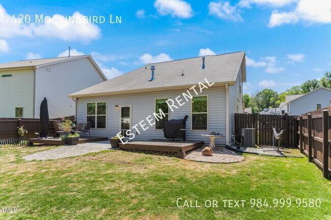 Building Photo - 420 Mockingbird Ln