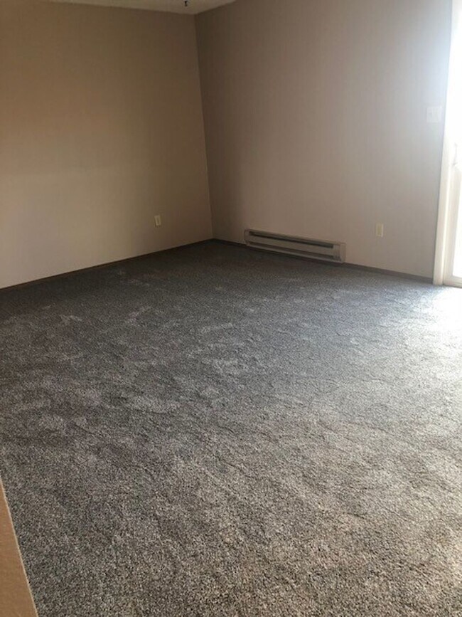 Building Photo - 1420SNeb