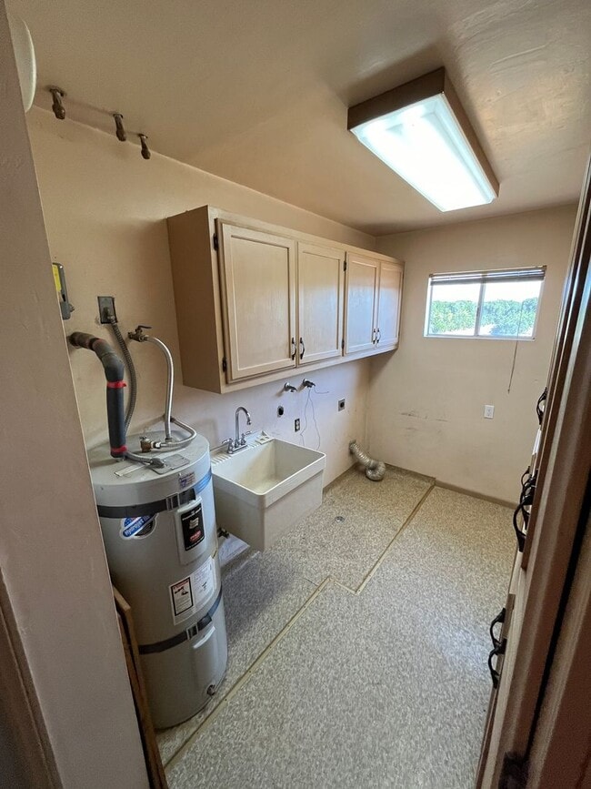 Building Photo - Private Showings Only! Charming Country Home Now Available!