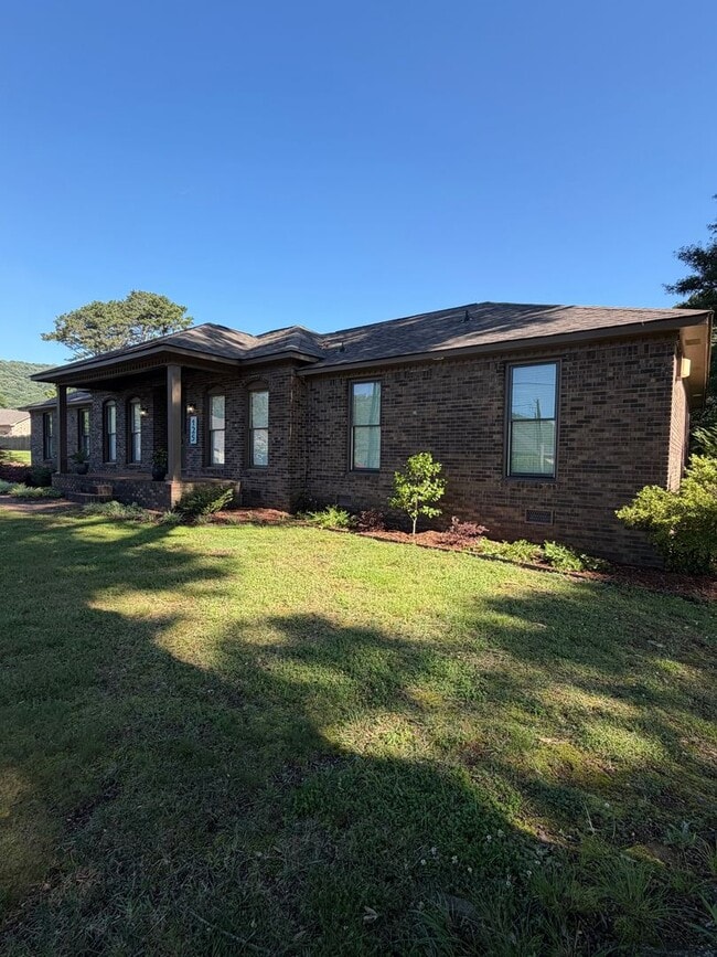 Building Photo - 125 Camp Ground Rd