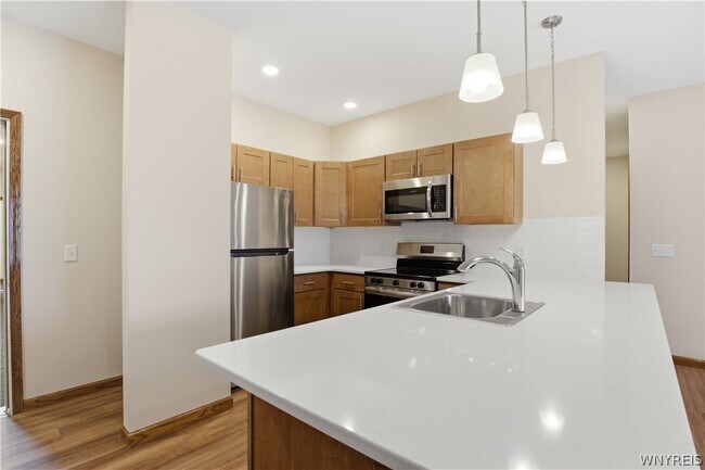 Building Photo - 1130 Orchard Park Rd