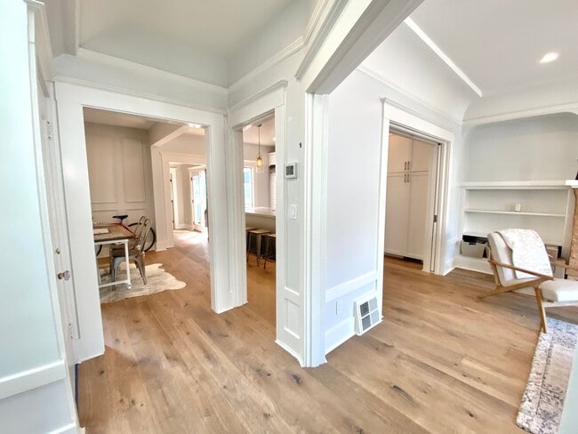 Building Photo - Gorgeous Richmond Home w/Deck and Yard