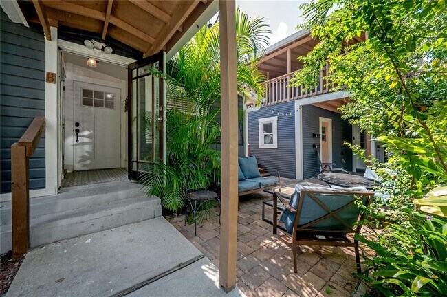 Building Photo - 236 W North St