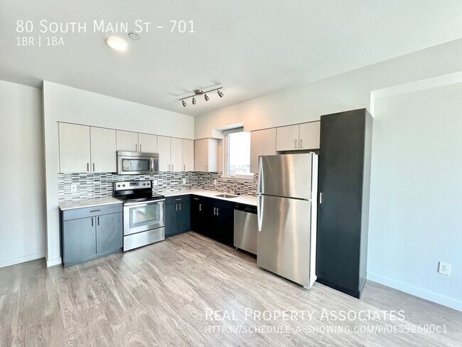 Building Photo - 80 South Main St