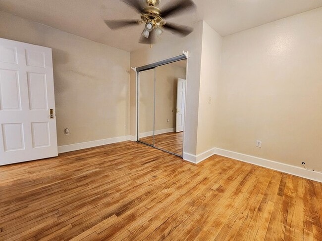 Building Photo - 504 Holmsley Ave