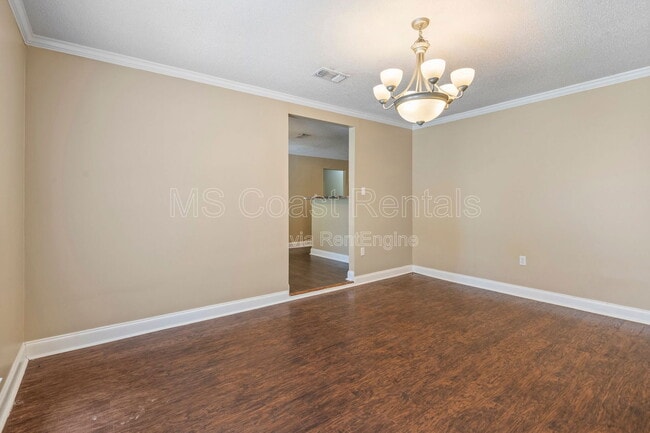 Building Photo - 583 Neal Dr