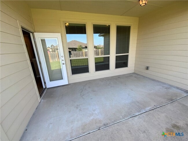 Building Photo - 707 Dunford Dr