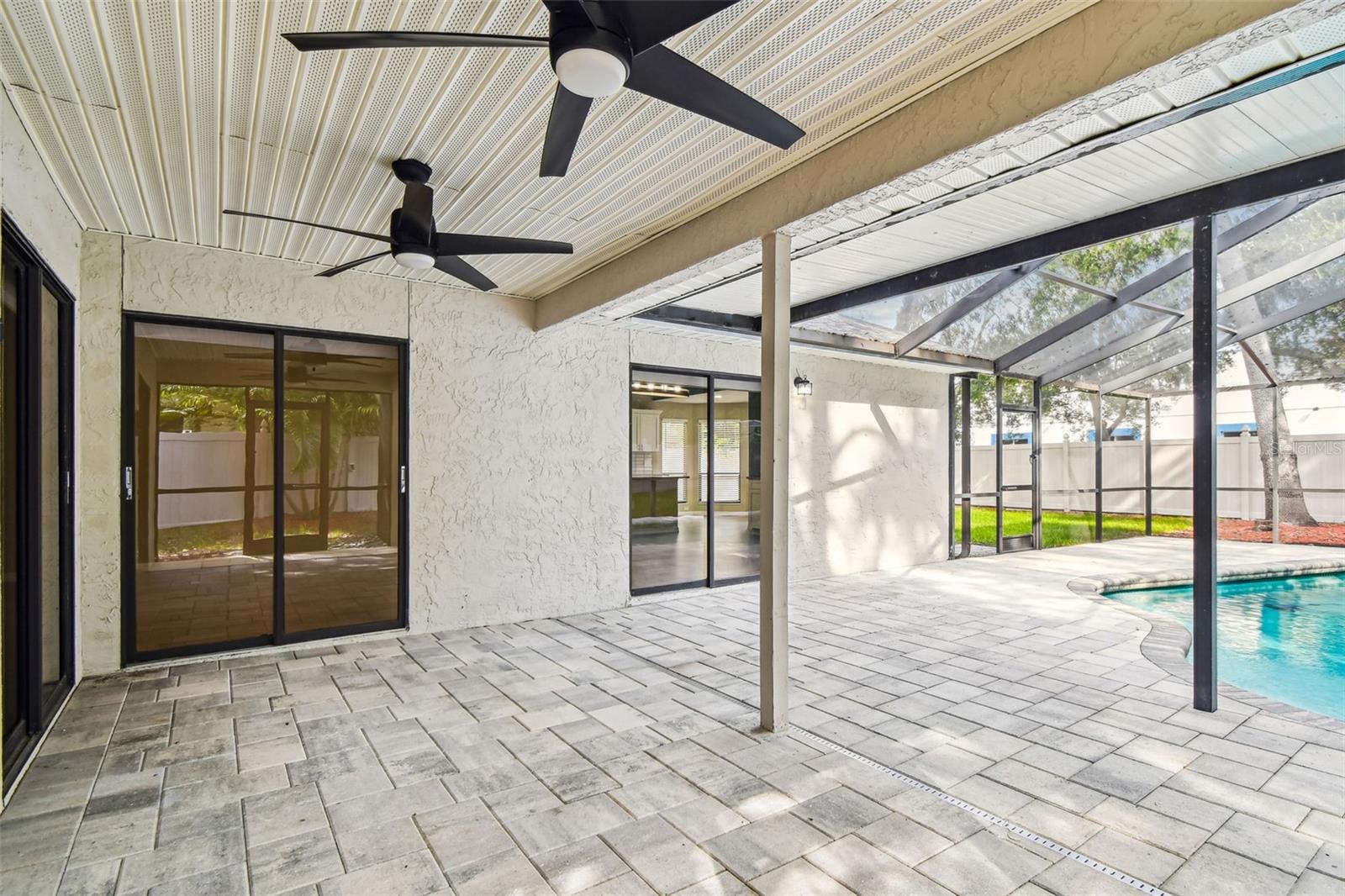 Building Photo - 2504 Gulfbreeze Cir