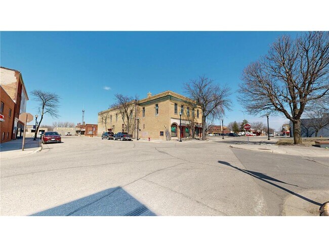 Building Photo - 542 Benson Ave SW