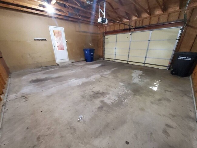 Building Photo - 2801 Ruschfield Dr