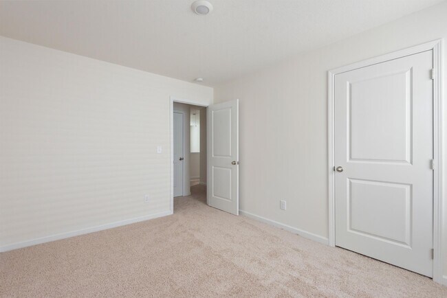 Building Photo - 4742 Willow Bluff Cir