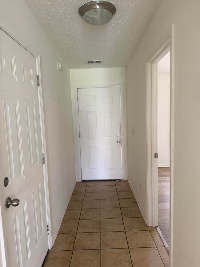 Building Photo - 2593 Rockaway Pl