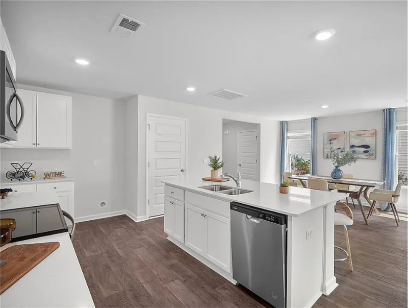 Building Photo - 15 Cedar Creek Ln