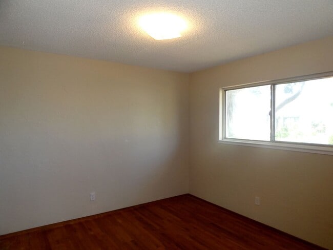Building Photo - Single-Story Home on a Spacious Corner Lot Near Westgate