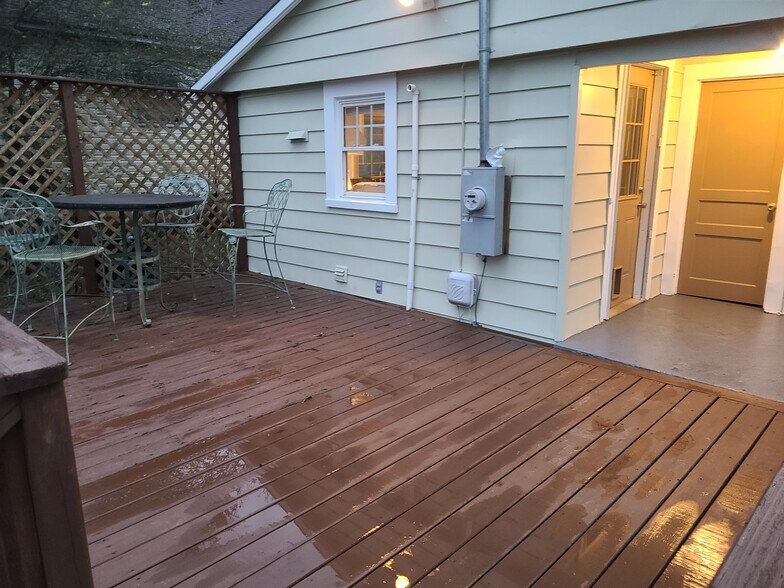 Building Photo - 614 Florida Ave