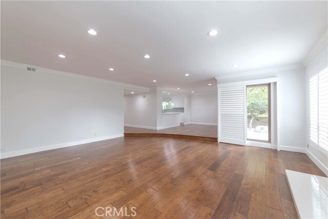 Building Photo - 14 Peartree Ln