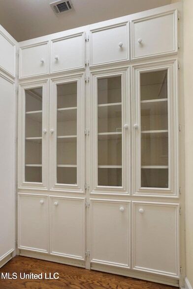 Building Photo - 246 Eastbrooke St