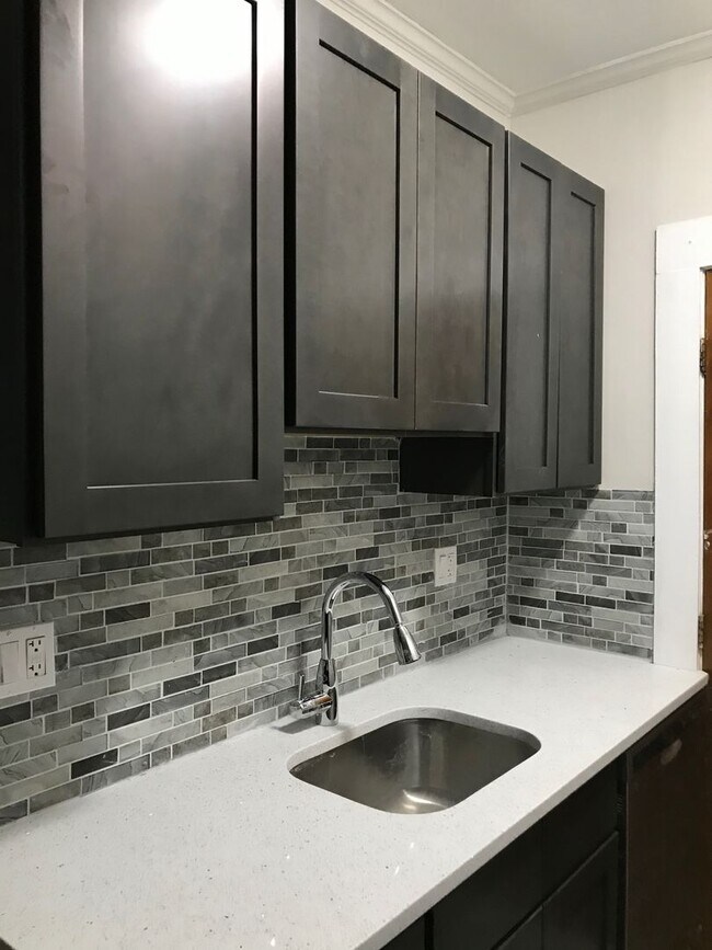 Building Photo - 41 Blake St