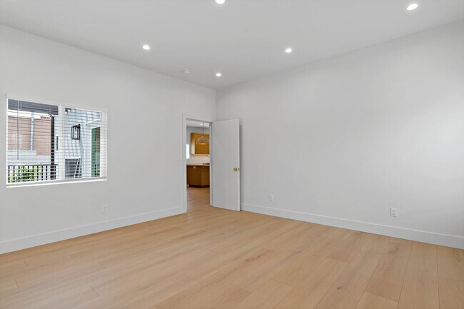 Building Photo - Beautifully Renovated 3-Bedroom Home – Mod...