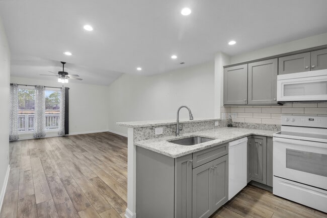 Building Photo - 7212 Windward Dr