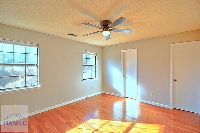 Building Photo - 942 Gulfstream Rd