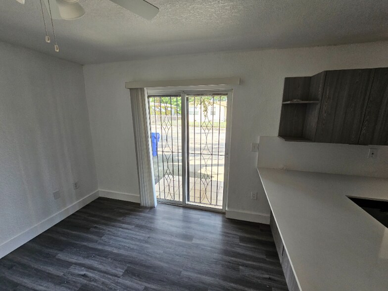 Building Photo - 550 NW 58th St